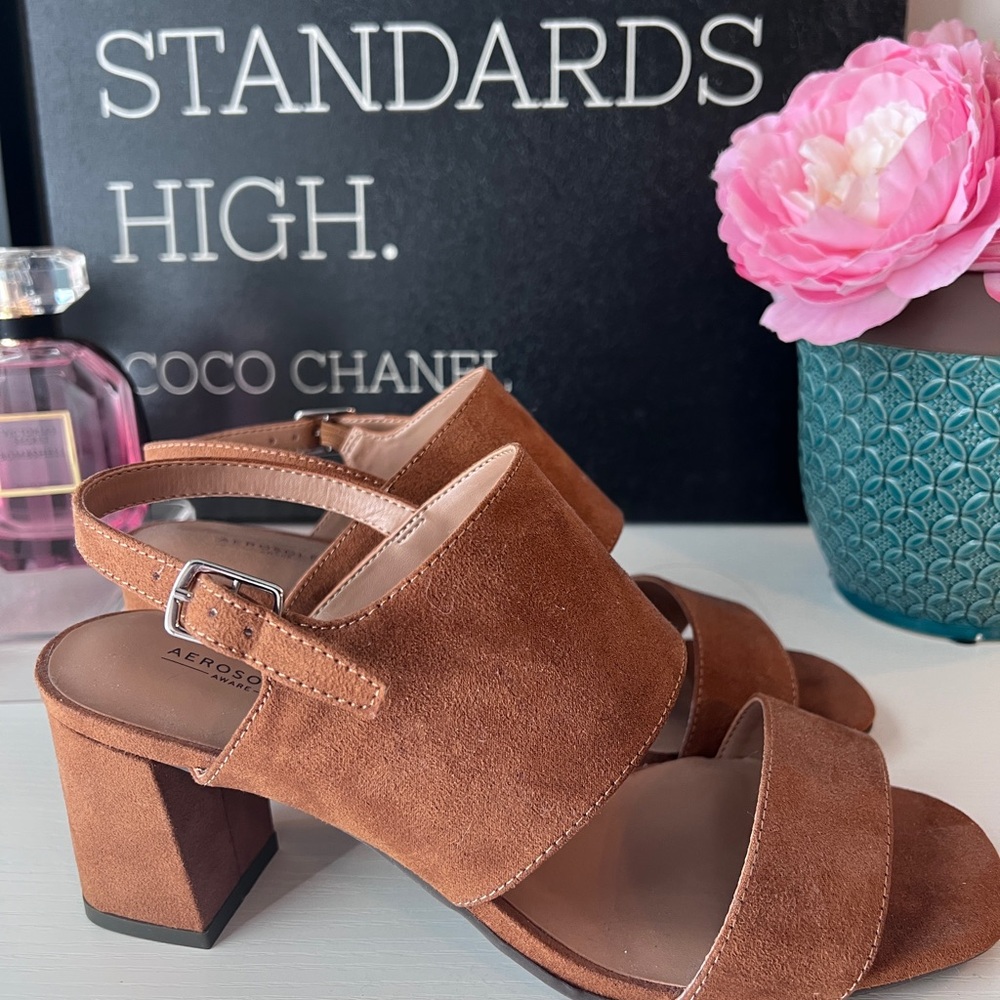 AEROSOLES Women's Brown Suede Sandals
